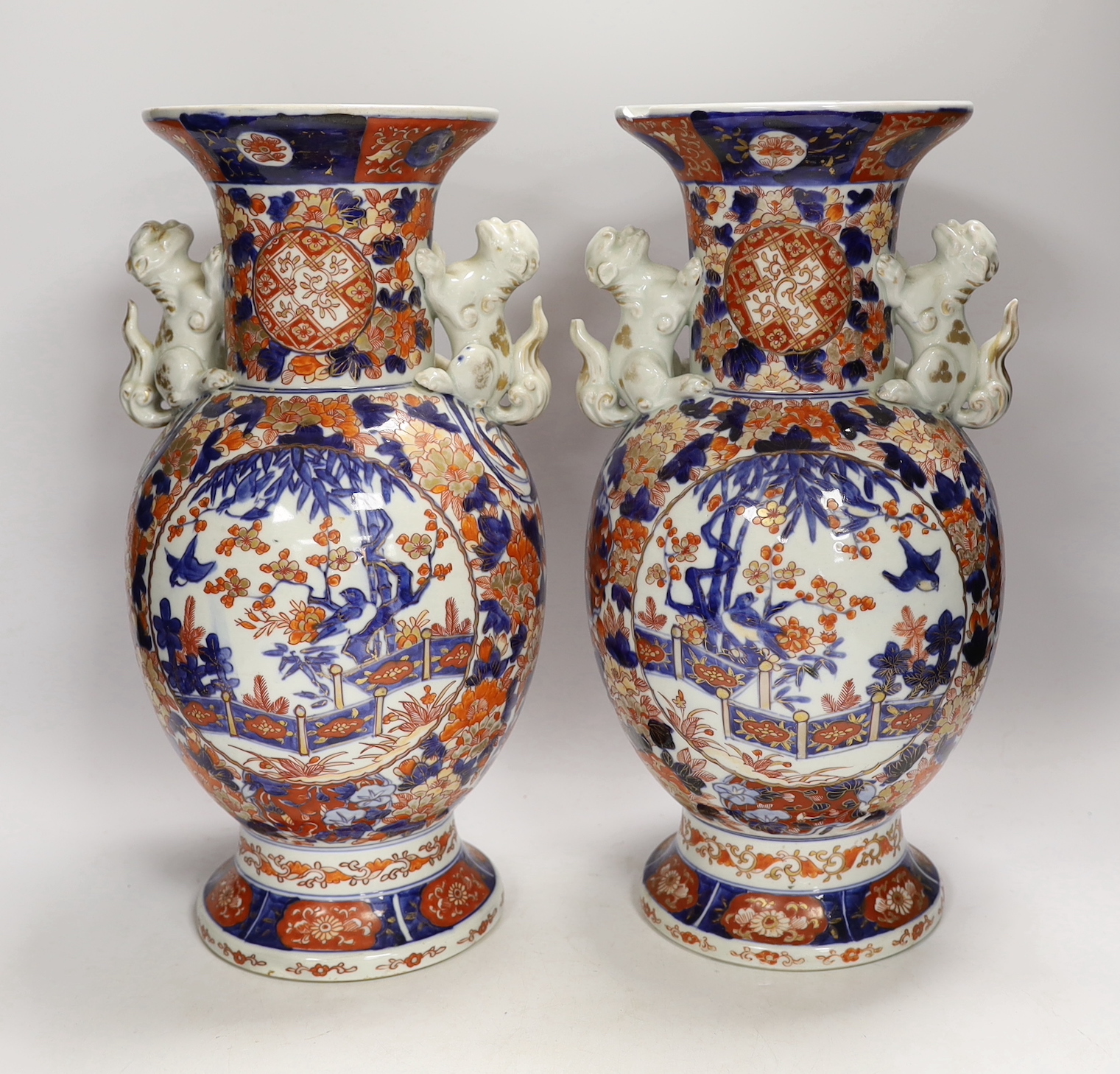 A pair of Japanese Imari vases, Meiji period, 36.5cm